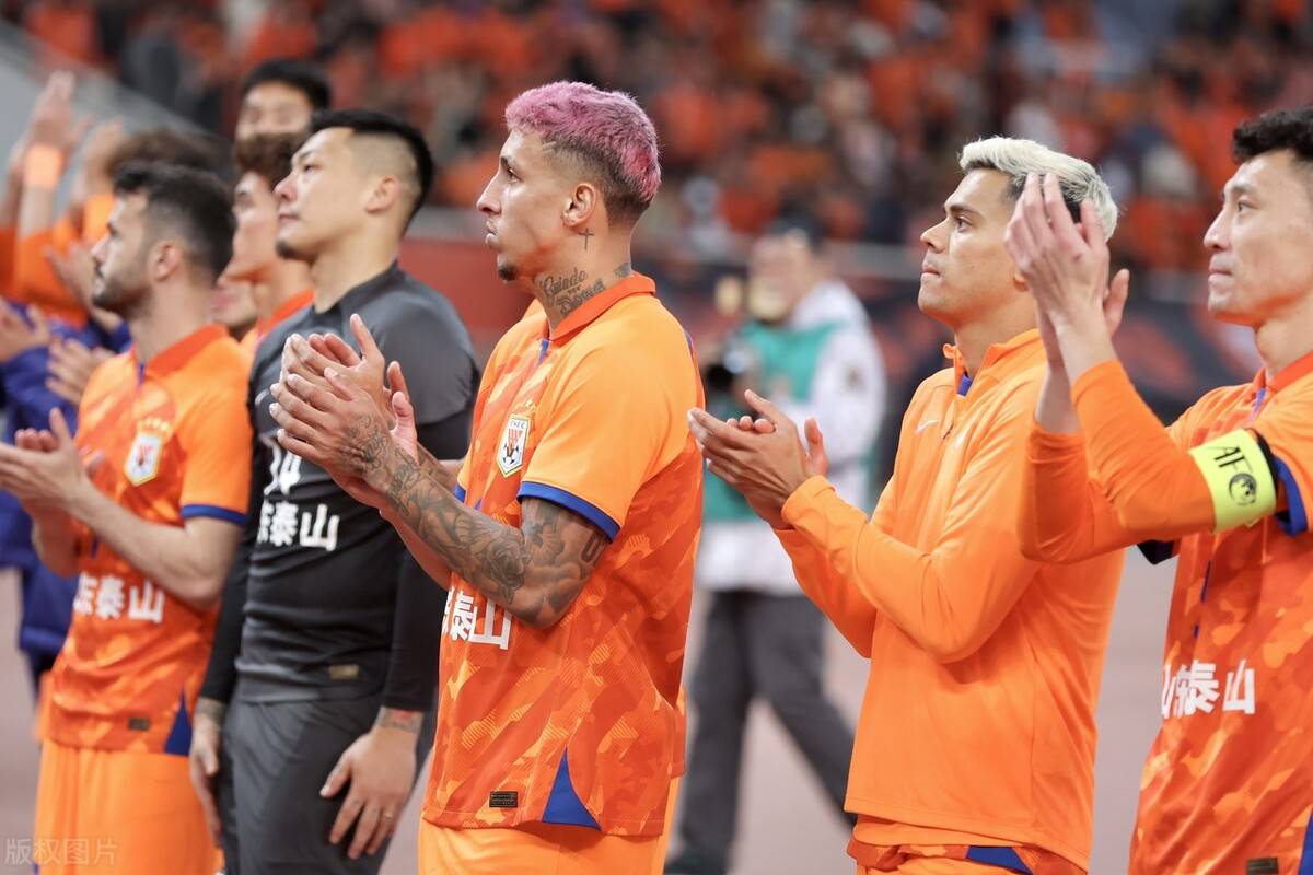 包含马赛市场转会动向曝光，球队拟引进新外援的词条