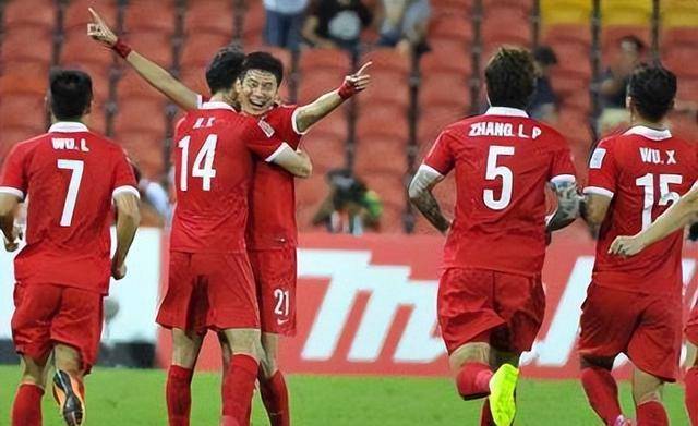 亚洲杯赛场上精彩绝伦,球迷热情高涨的简单介绍 亚洲杯赛场上精彩绝伦,球迷热情高涨的简单介绍