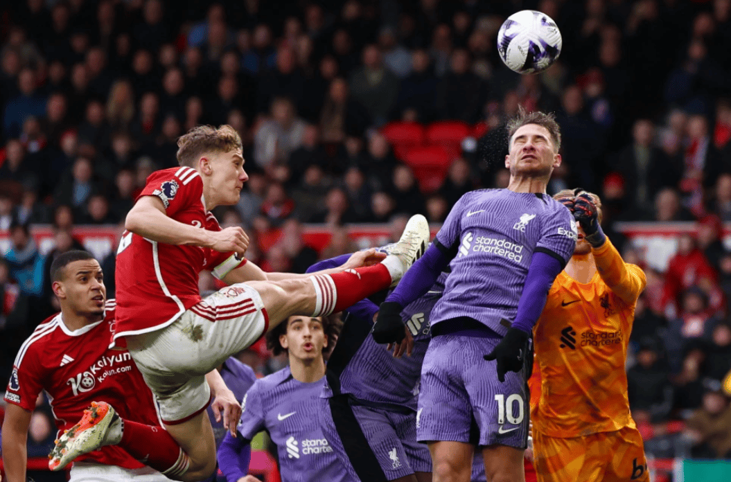 利物浦门将艾莉森赞扬防线稳固，助球队获胜的简单介绍