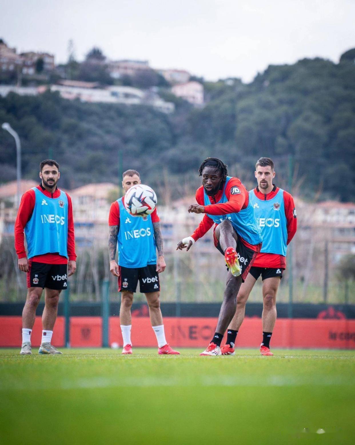 拜仁慕尼黑小胜阿贾克斯，青出于蓝的简单介绍