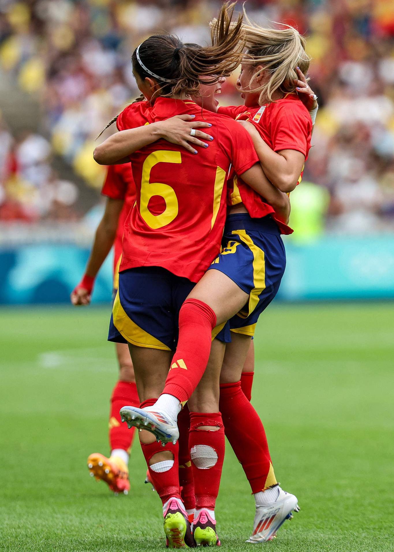 西班牙国家女子足球队实力突出,进入四强 西班牙国家女子足球队实力突出,进入四强