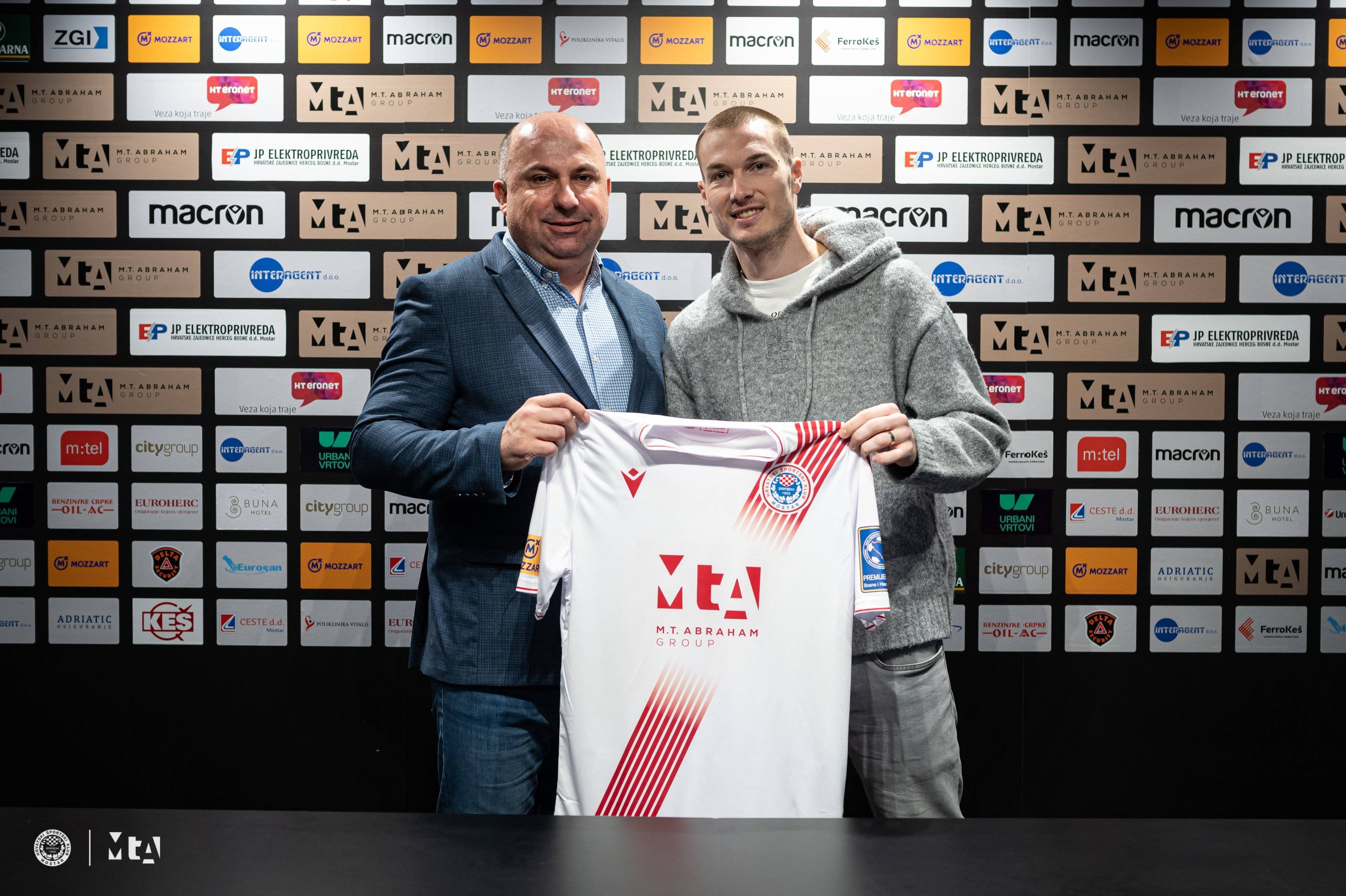 斯图加特俱乐部签下外援，助力球队升级的简单介绍