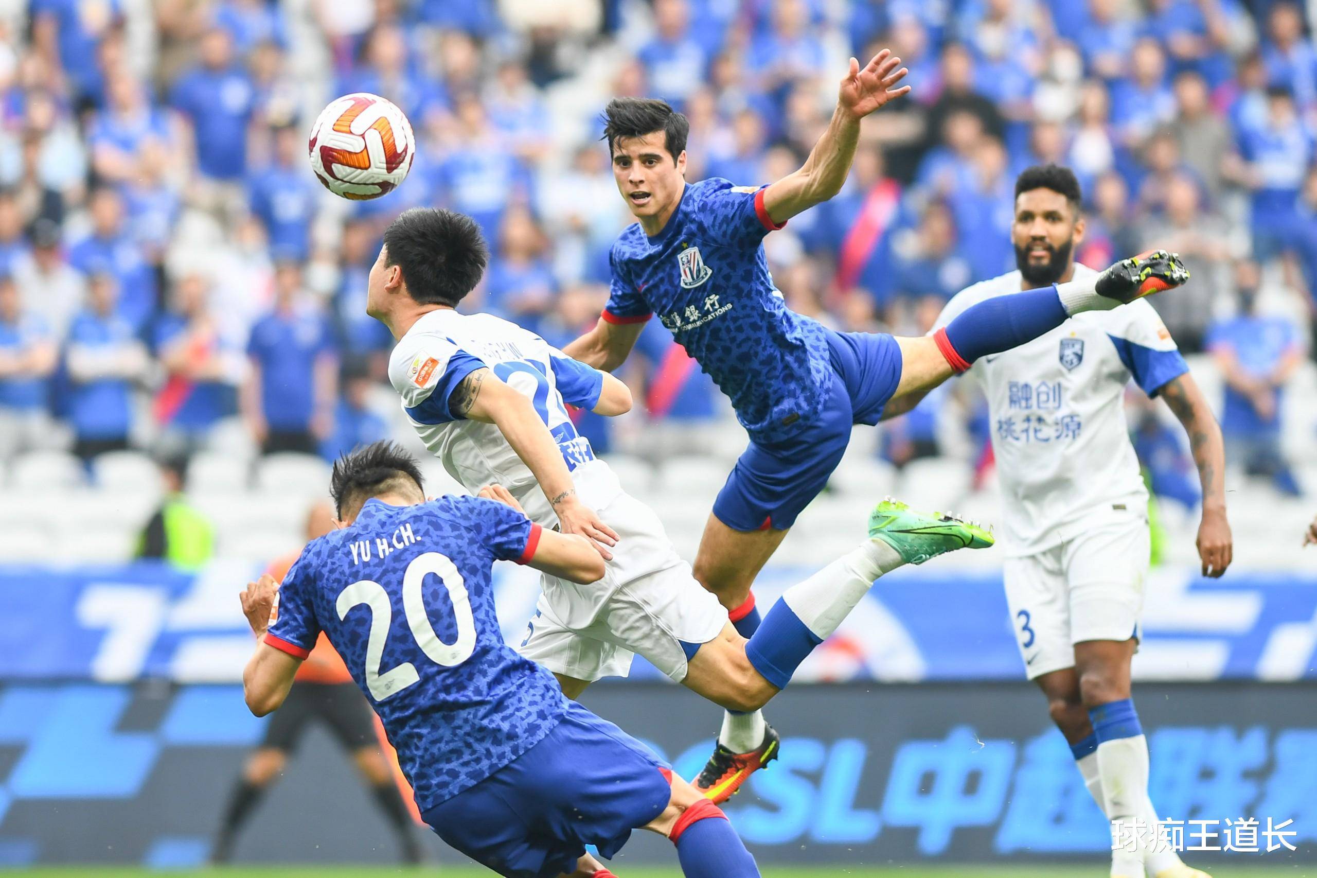 亚洲足球赛事的精彩表现引发热议 亚洲足球赛事的精彩表现引发热议