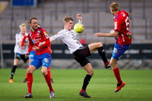 包含沃尔夫斯堡力克对手，冲击联赛前列的词条