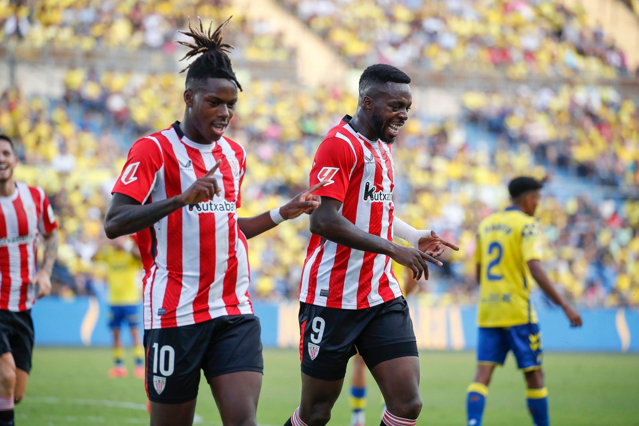 巴萨青训队员表现不俗,协助球队夺冠的简单介绍 巴萨青训队员表现不俗,协助球队夺冠的简单介绍