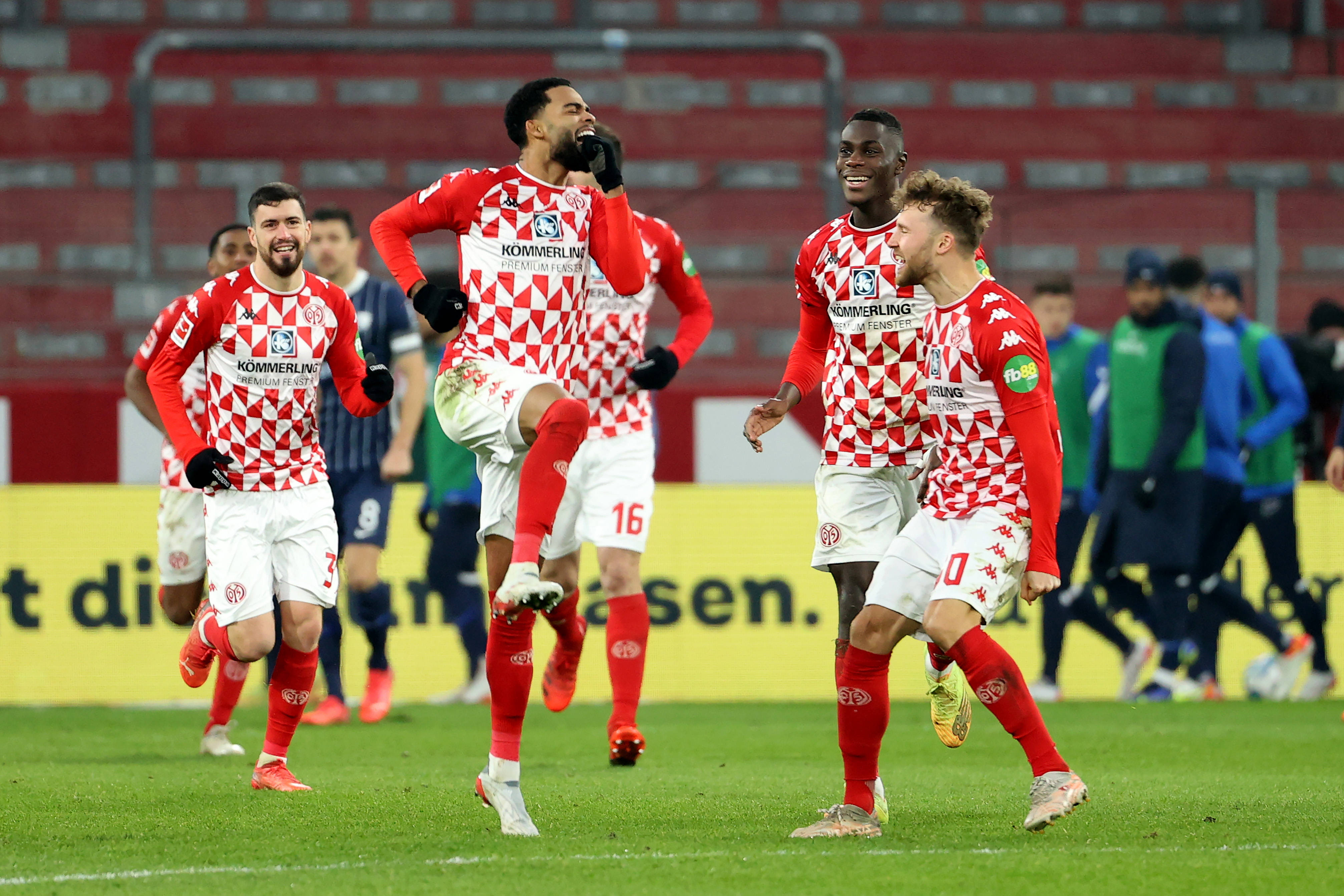 开云体育官网-柏林赫塔客场惜败美因茨，遭遇连败的简单介绍