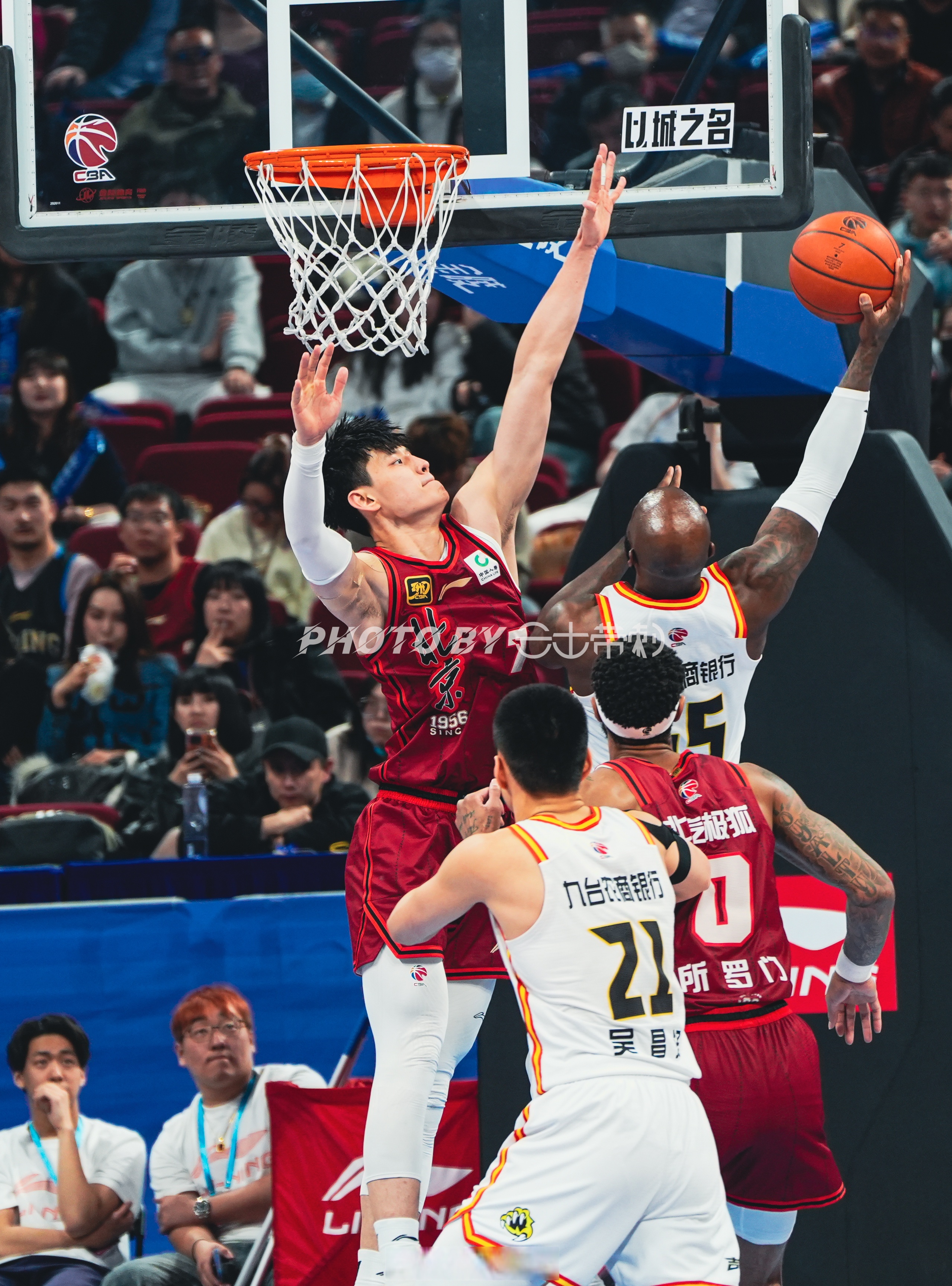 北京男篮尽展拼搏精神,赢得比赛胜利的简单介绍 北京男篮尽展拼搏精神,赢得比赛胜利的简单介绍