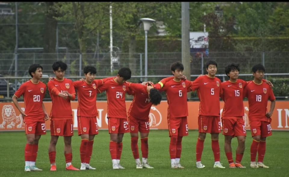 开云平台-亚洲足球之巅，各队手握荣耀之梦