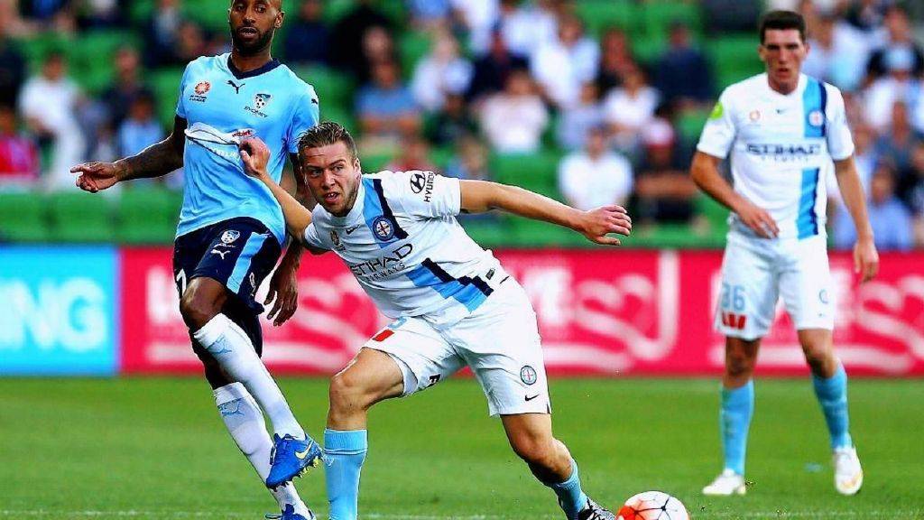 开云体育平台APP-弗赖堡后卫因伤缺阵，球队防线不稳