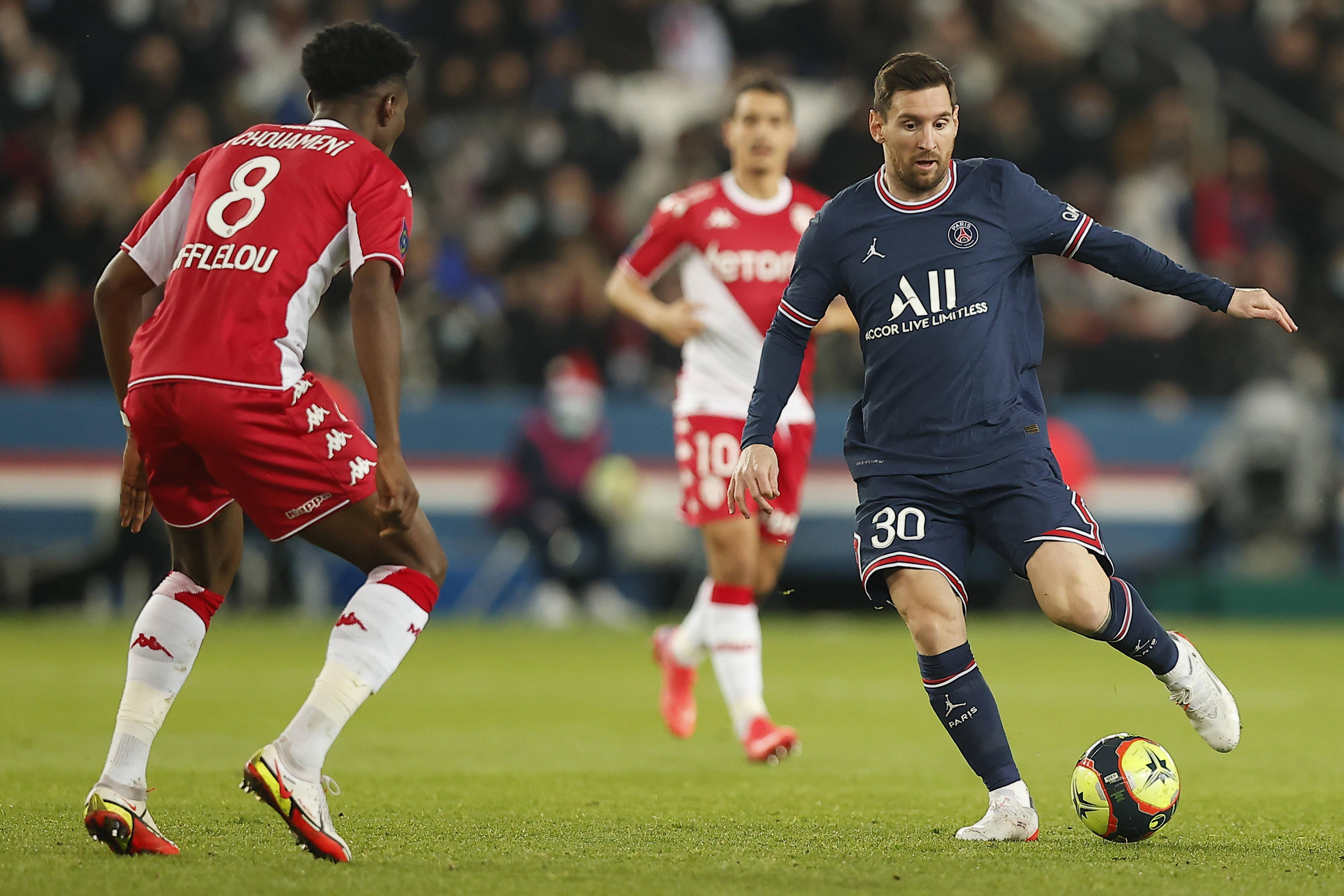 包含巴黎圣日耳曼再胜，欧洲赛场万众瞩目的词条