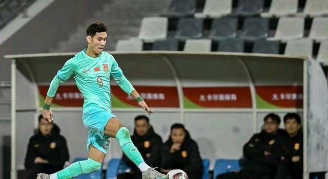 开云体育官方网站-南亚球员展现实力，积极备战