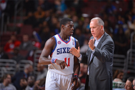 鹈鹕队球员赴医院探望患者,传递正能量的简单介绍 鹈鹕队球员赴医院探望患者,传递正能量的简单介绍