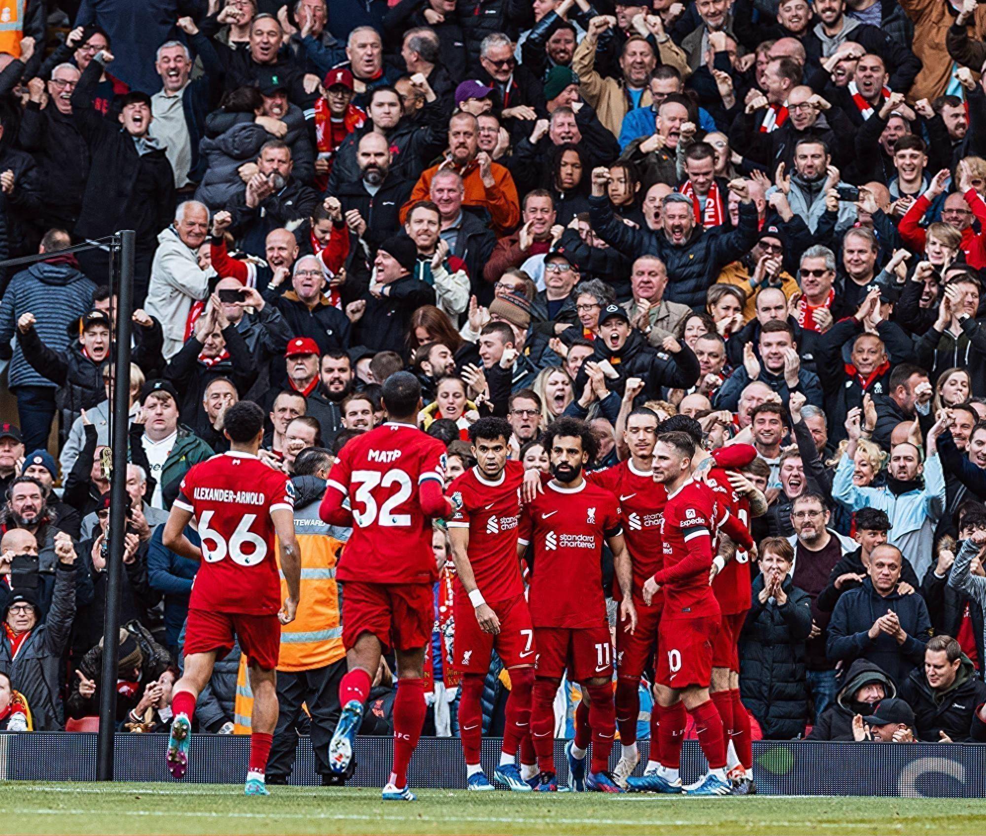 那不勒斯主场失利,遭遇冲击 那不勒斯主场失利,遭遇冲击