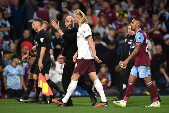 包含曼城大将受伤,球队战力出现一定程度下滑的词条 包含曼城大将受伤,球队战力出现一定程度下滑的词条