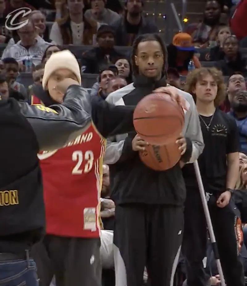 包含开拓者横扫马刺,实现三连胜的词条 包含开拓者横扫马刺,实现三连胜的词条