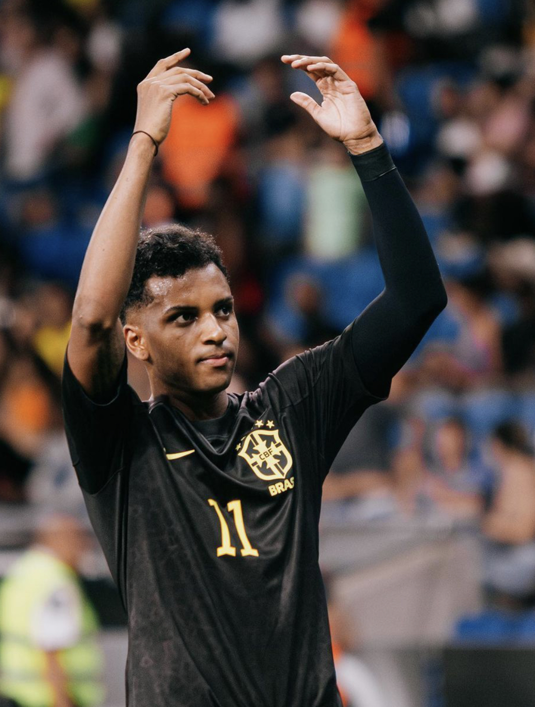 包含丹麦强势国际米兰，罗德里戈惊艳世界的词条