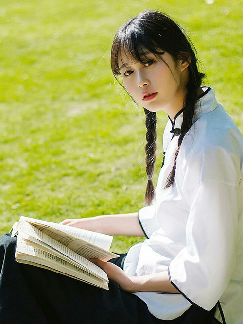 韩国队横扫乌拉圭，巴斯托尼在年度焦点战中独揽风云