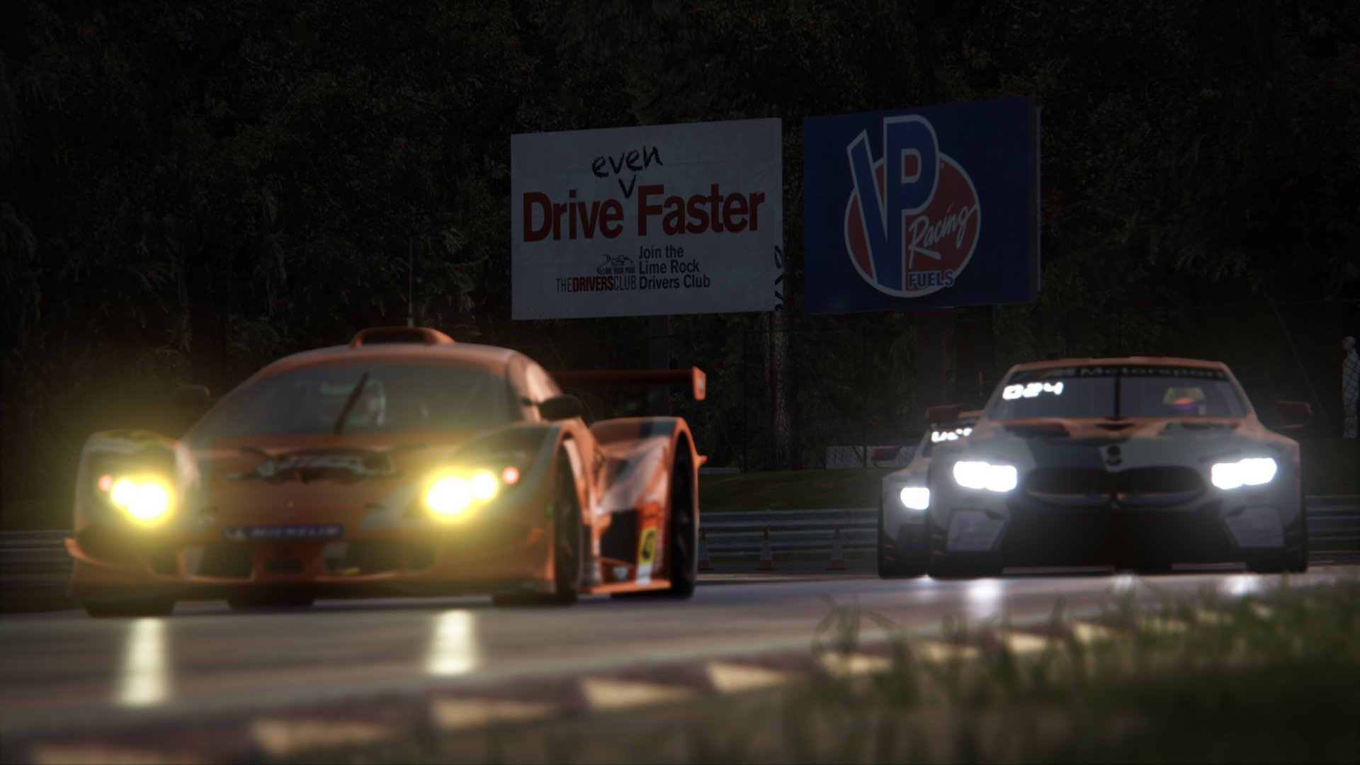 鹰眉惊霄汉，侠影定乾坤