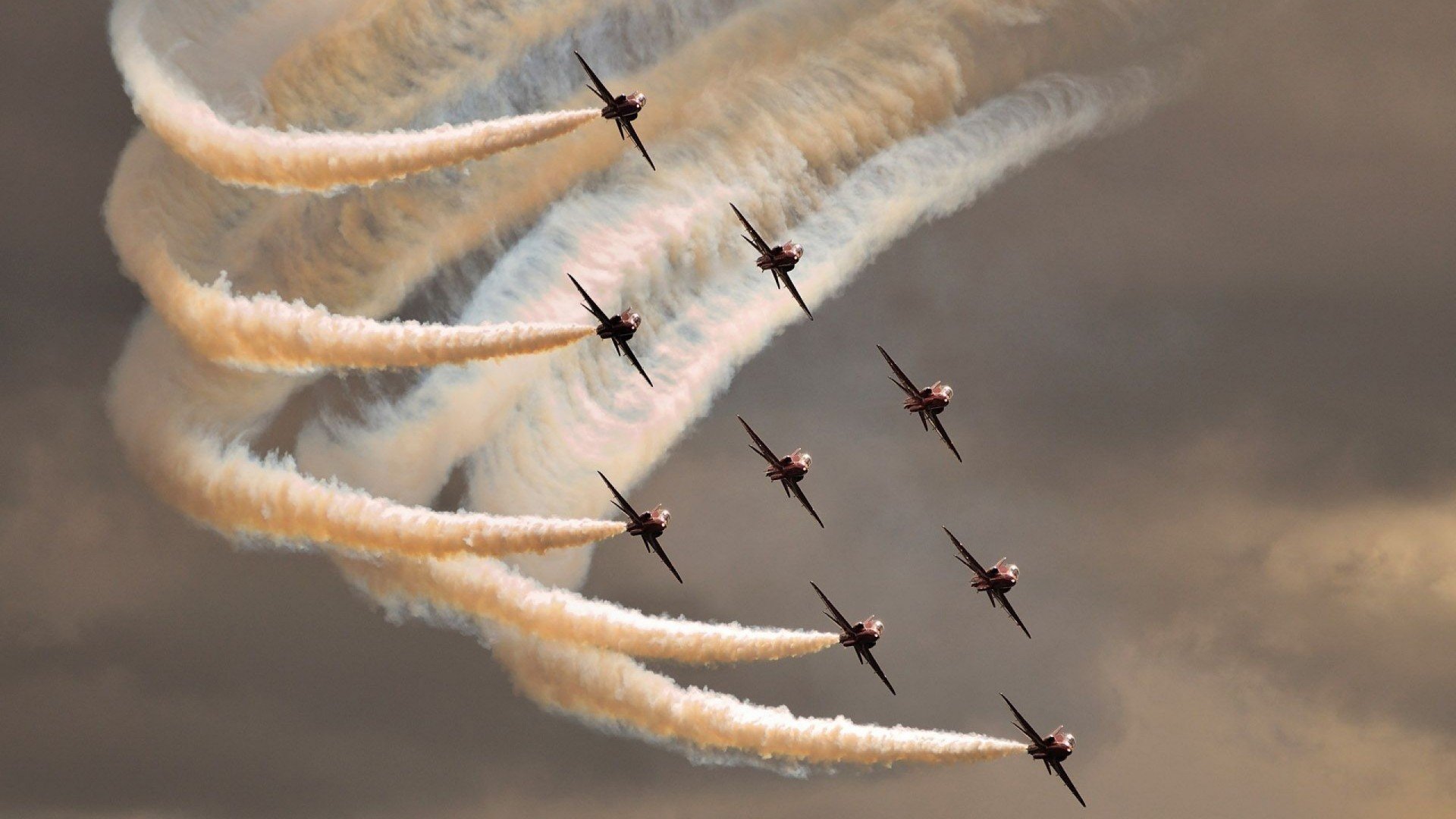 莫兰特统治攻防两端,热火火力全开狂胜深圳队