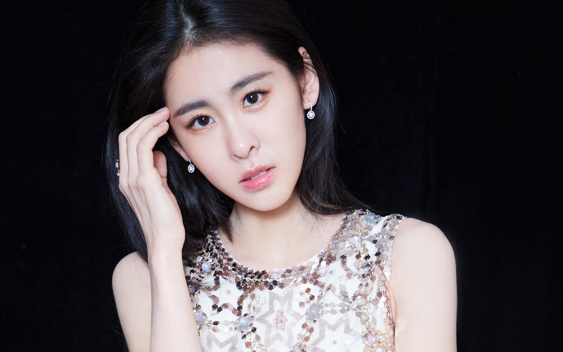 开云体育下载-东契奇双加时压哨绝杀 火箭强压活塞惊险过关