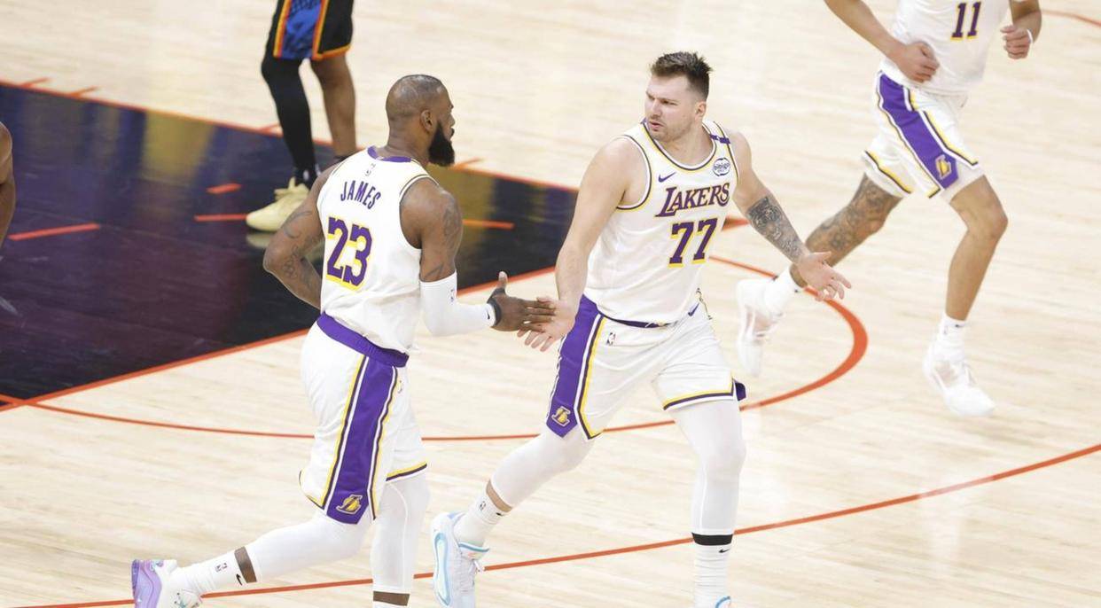 开云体育下载-东契奇攻防两端统治，凯尔特人强行终结深圳队